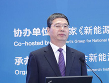 中歐經濟技術合作協會副會長李慶文主持會議