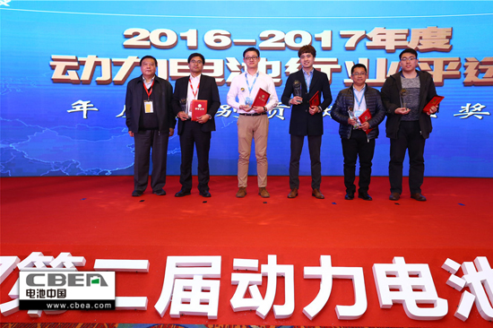 2016-2017年度動(dòng)力電池行業(yè)評(píng)選”結(jié)果揭曉：鋰電行業(yè)誰領(lǐng)風(fēng)騷